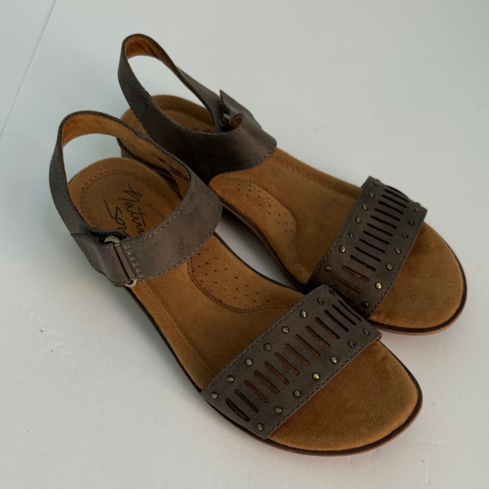 Natural Soul  Women's Taupe Sandals